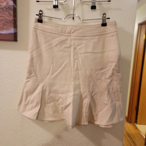 GAP Dresses & Skirts - GAP Light Cream Stretch Skirt